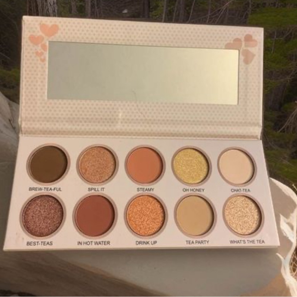 New Shadow Palette- What’s The Tea